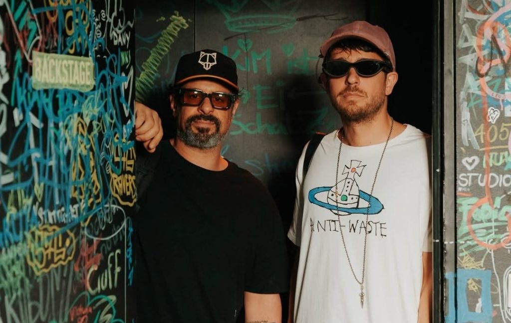 b494d658-a603-425e-b091-2e26acb2728d