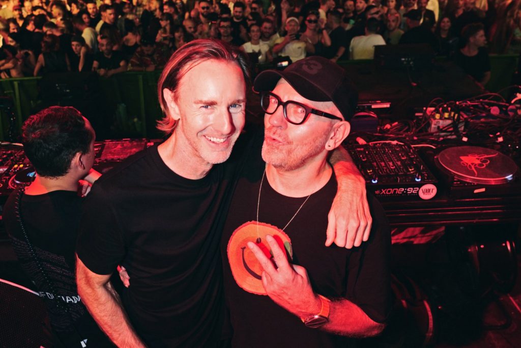 slideshow-1749904569_5